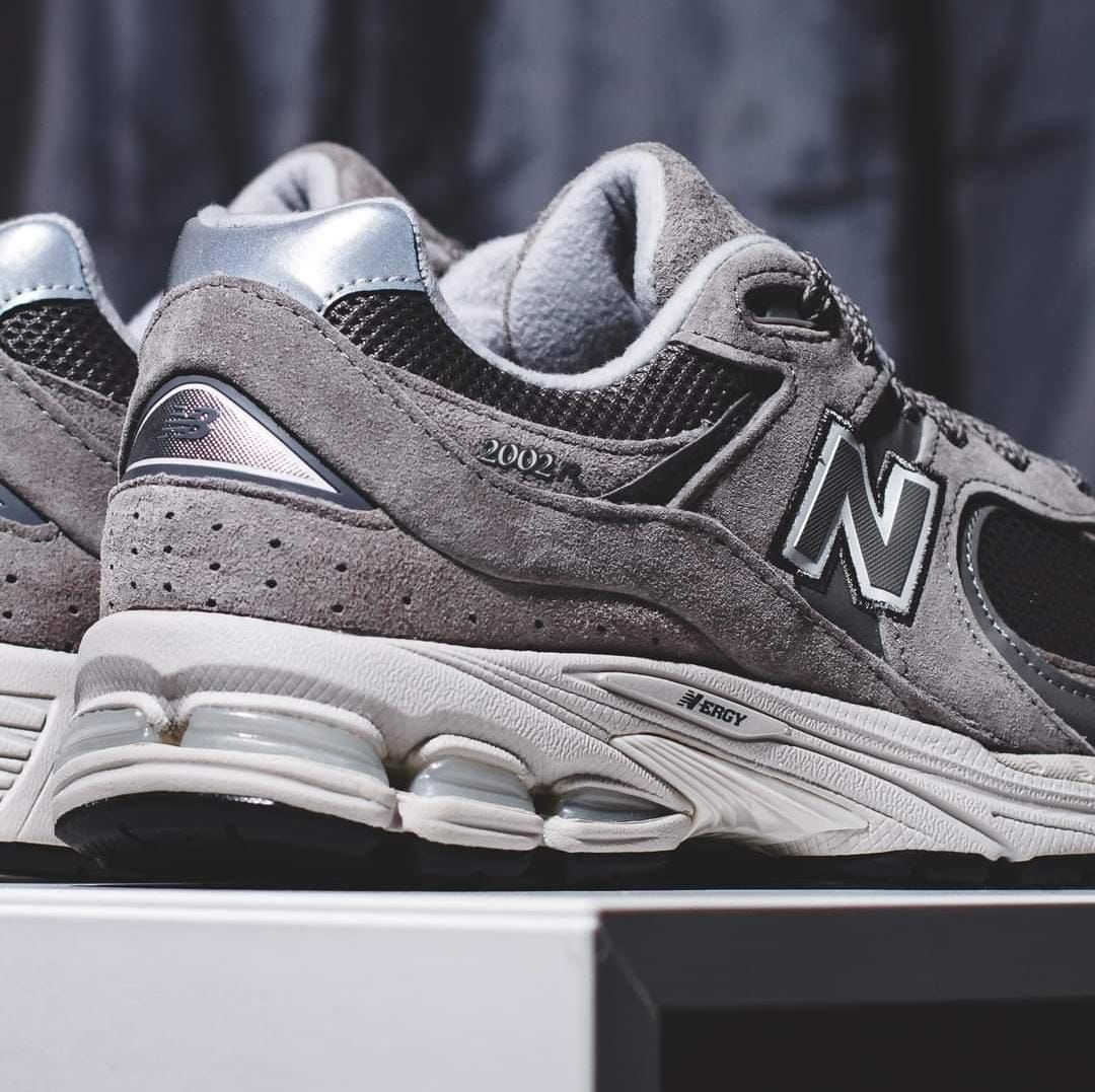 کفش new balance 2002r کد 414833